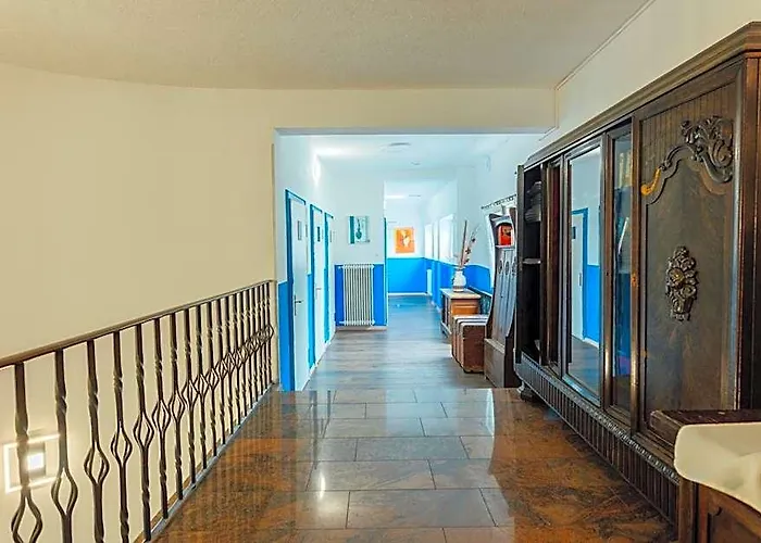 Hotel Hanseat - Free Parking