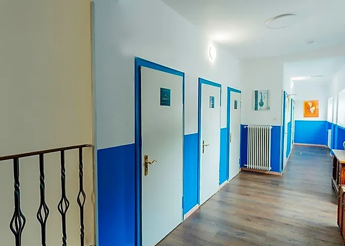 Hanseat - Free Parking 3*