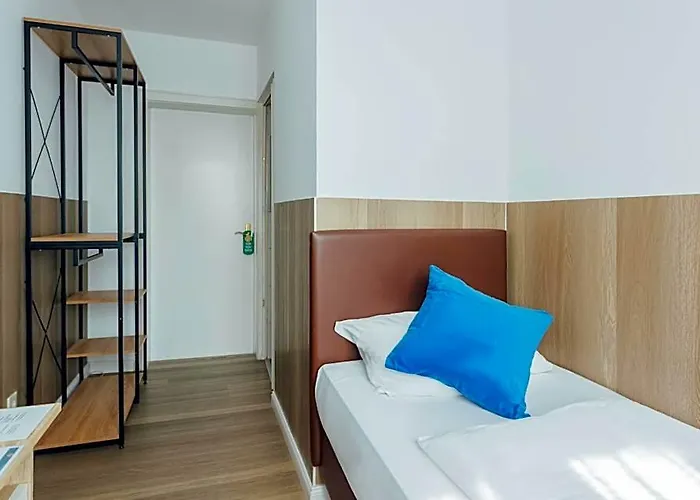 Hanseat - Free Parking 3*