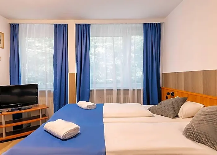 Hotel Hanseat - Free Parking 3*
