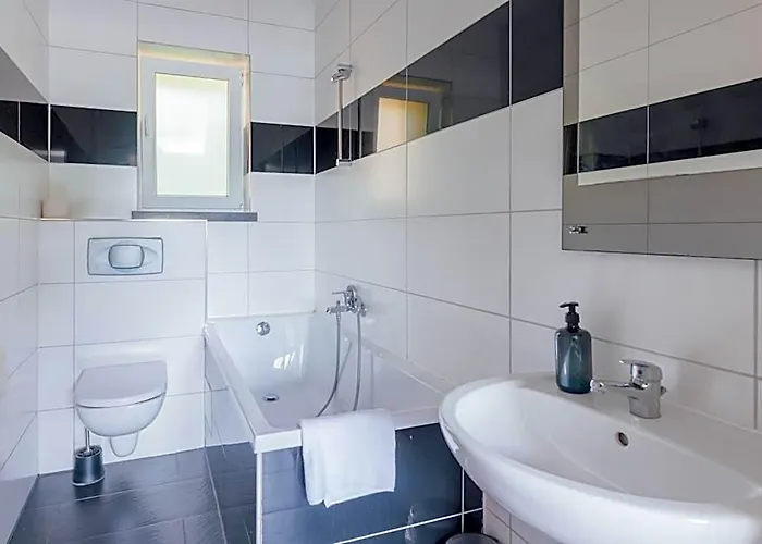 Hanseat - Free Parking 3* Hamburg