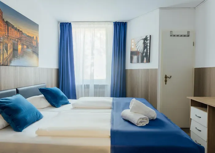 Hotel Hanseat - Free Parking