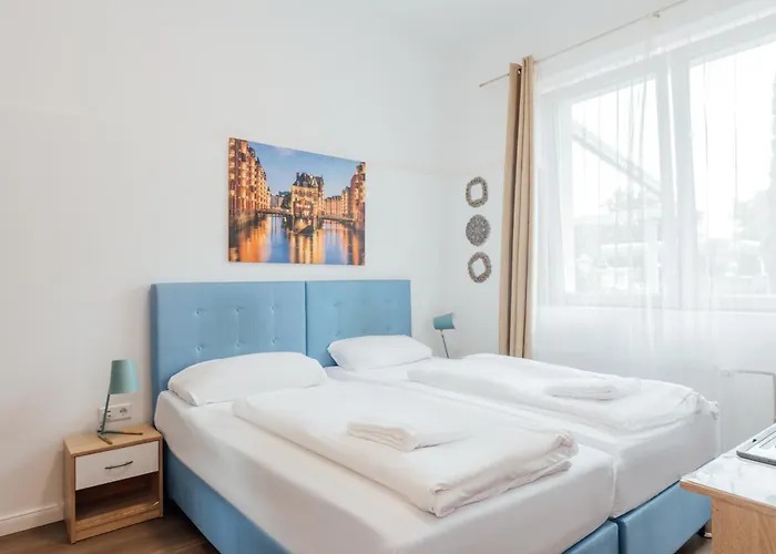 Hotel Hanseat - Free Parking